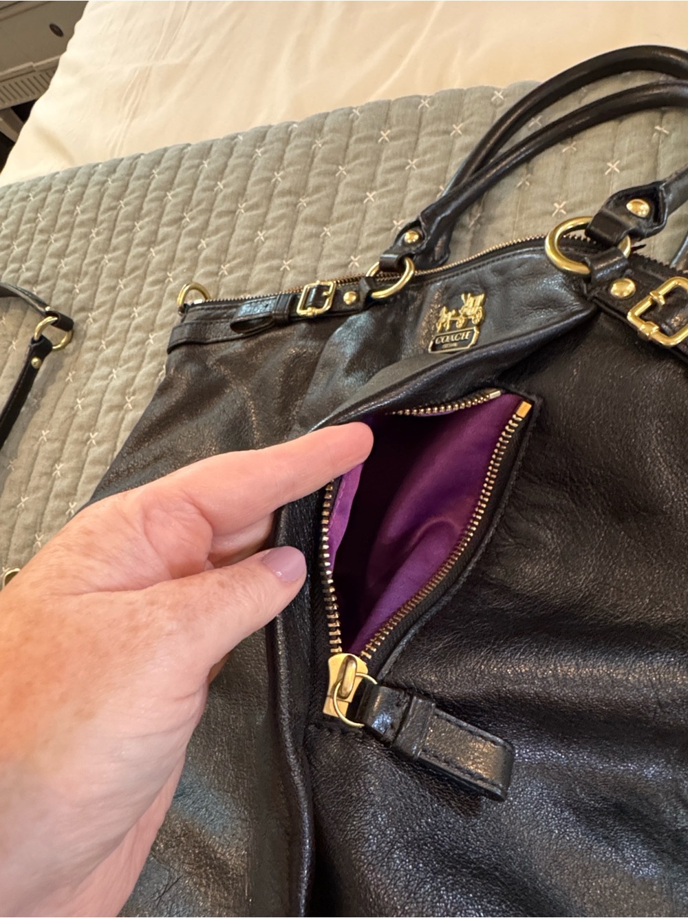 EUC Coach Madison Lindsey Black Leather Handbag - Picture 3 of 8